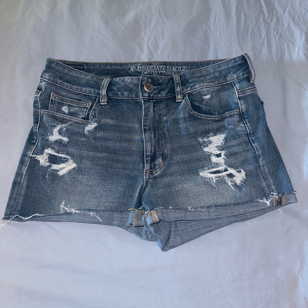 AMERICAN EAGLE High rise short shorts